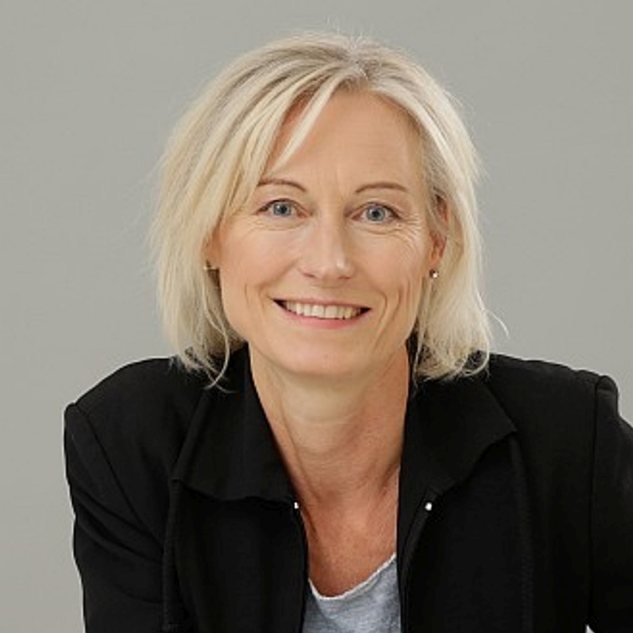 Dr. Yvonne Fritzsche-Sterr